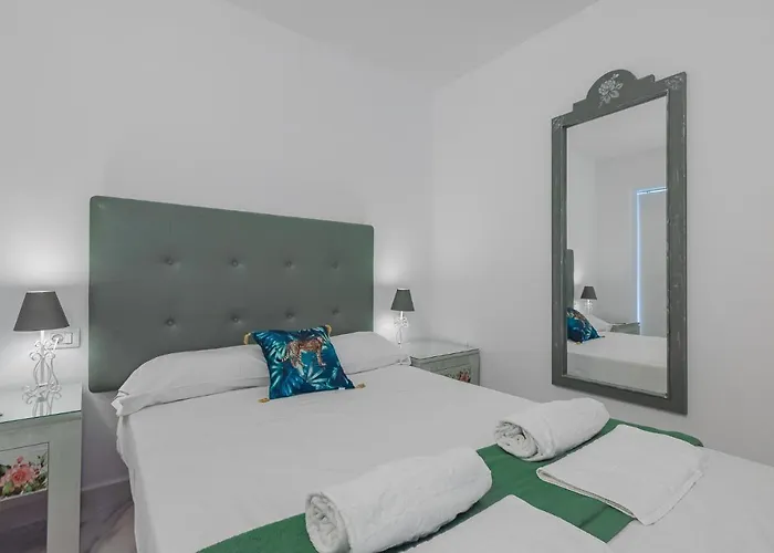 419 Lily Apartament *